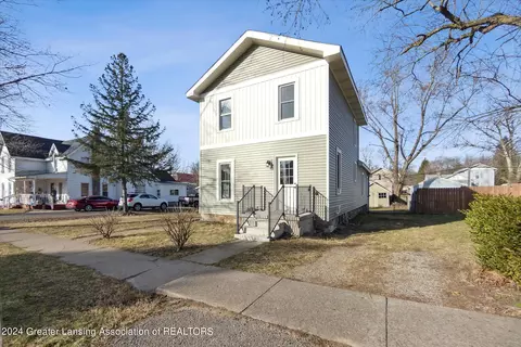 114 Church St, Leslie, MI 49251