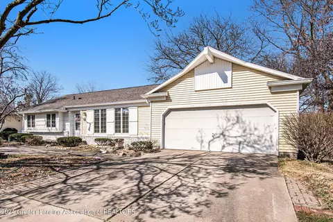 6706 Toboggan Ln, Lansing, MI 48917