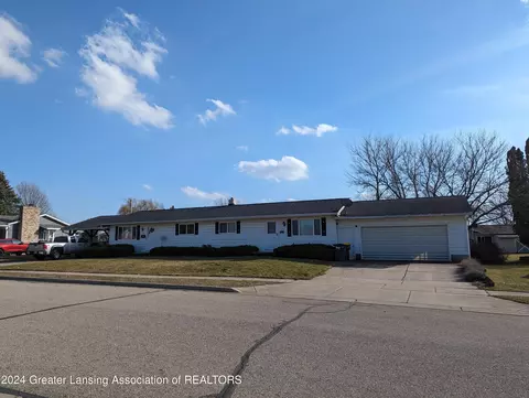 817 Detroit St, Portland, MI 48875