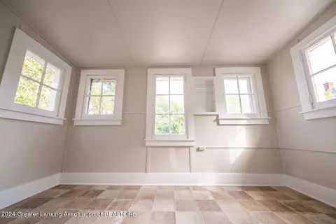 Bath - 508 N Walnut St, Lansing, MI 48933 photo 3 of 5