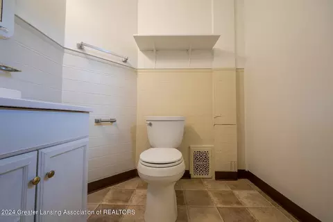 Bath - 508 N Walnut St, Lansing, MI 48933 photo 5 of 5