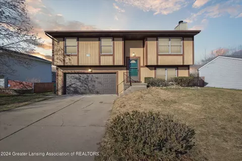 5824 Granary Ln, Lansing, MI 48911