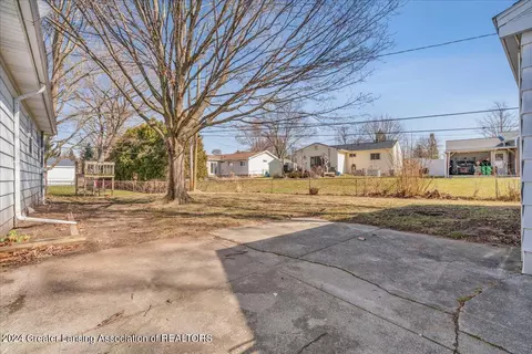 Exterior - 4375 Willesdon Ave, Holt, MI 48842 photo 10 of 13
