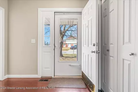 Entry Way - 4375 Willesdon Ave, Holt, MI 48842 photo 1 of 1