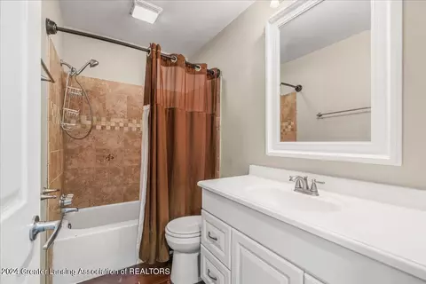 Bath - 4375 Willesdon Ave, Holt, MI 48842 photo 1 of 2