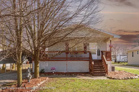 208 N Sterling St, Ashley, MI 48806