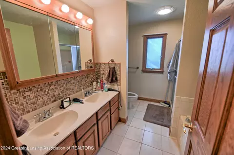 Bath - 13222 S Grange Rd, Eagle, MI 48822 photo 1 of 2