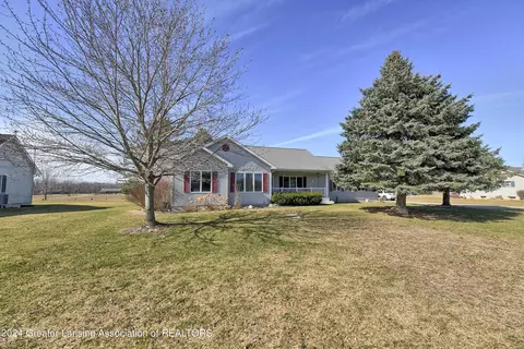 13222 S Grange Rd, Eagle, MI 48822