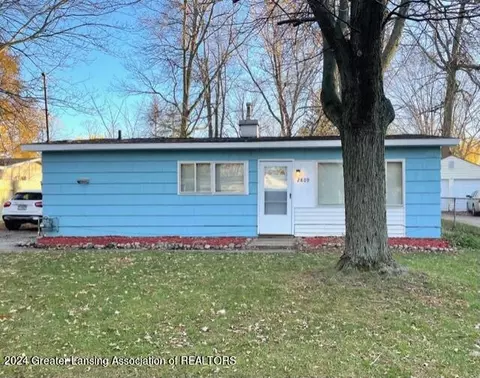 2809 Fielding Dr, Lansing, MI 48911
