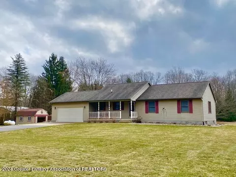 Exterior - 4200 Ballantine Rd, Dewitt, MI 48820 photo 12 of 13