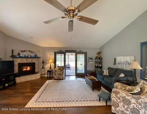 Living - 4200 Ballantine Rd, Dewitt, MI 48820 photo 2 of 3