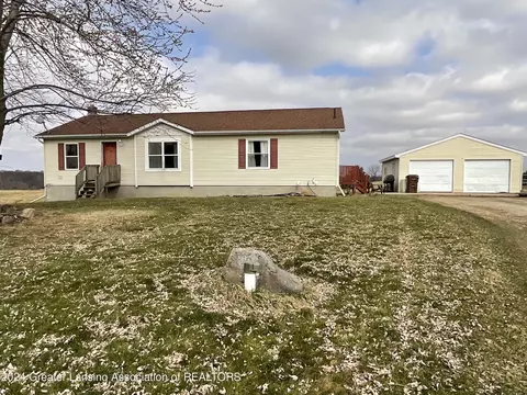 244 W Butterfield Hwy, Olivet, MI 49076