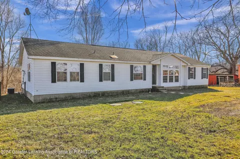 Exterior - 12265 W Maple Rapids Rd, Fowler, MI 48835 photo 4 of 10