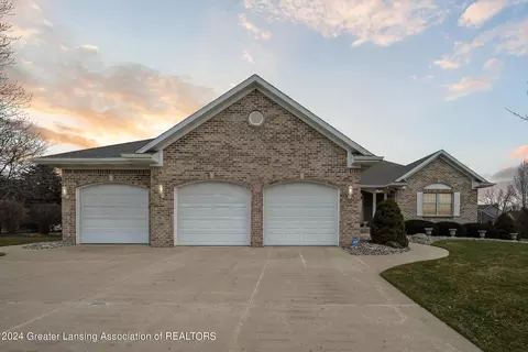 1204 Candela Ln, Grand Ledge, MI 48837