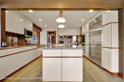 Kitchen - 4609 Comanche Dr, Okemos, MI 48864 photo 2 of 8