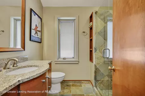 Bath - 4609 Comanche Dr, Okemos, MI 48864 photo 3 of 8