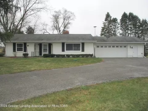 2945 W Lawrence Hwy, Charlotte, MI 48813