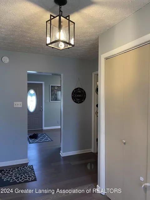 Entry Way - 207 E Washington St, Dimondale, MI 48821 photo 1 of 3