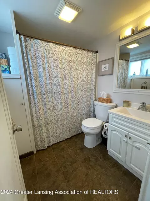 Bath - 207 E Washington St, Dimondale, MI 48821 photo 2 of 3