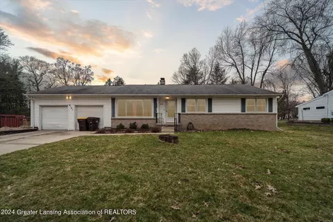 4151 Wabaningo, Okemos, MI 48864