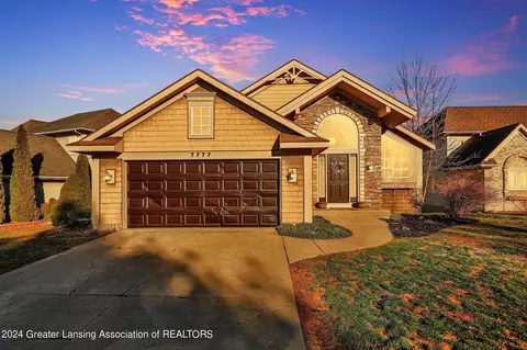 7777 Forest View Dr, Haslett, MI 48840