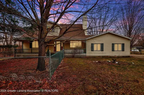 1515 Haslett Rd, Williamston, MI 48895