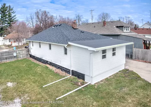 Exterior - 229 W Thomas St, Lansing, MI 48906 photo 7 of 9