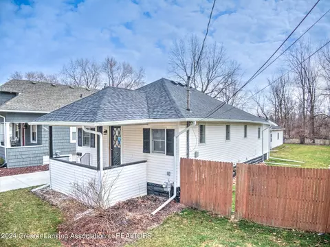 Exterior - 229 W Thomas St, Lansing, MI 48906 photo 3 of 9