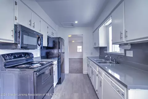 Kitchen - 229 W Thomas St, Lansing, MI 48906 photo 1 of 5
