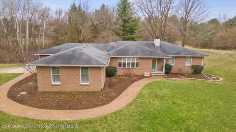 11490 Wilbur Hwy, Eaton Rapids, MI 48827