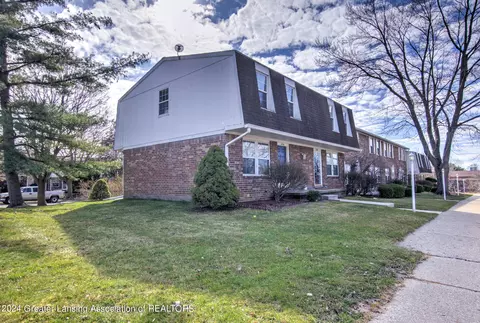 6262 Beechfield Dr, Lansing, MI 48911