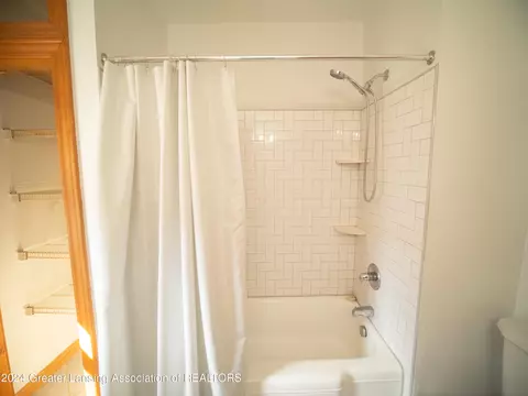 Bath - 1812 Lyons Ave, Lansing, MI 48910 photo 2 of 2