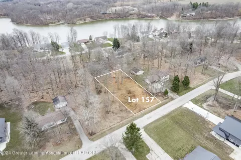 157 Hardwood Trl, Perrinton, MI 48871