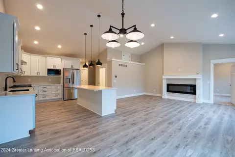 Kitchen - 6215 Hilltop Ct, Bath, MI 48808 photo 1 of 3