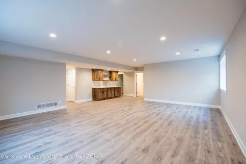 Living - 6215 Hilltop Ct, Bath, MI 48808 photo 1 of 2