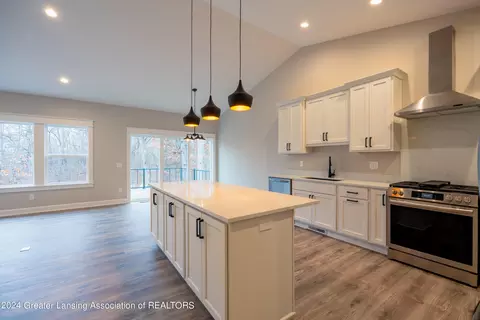 Kitchen - 6215 Hilltop Ct, Bath, MI 48808 photo 3 of 3
