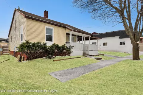 204 Brush St, Saint Johns, MI 48879