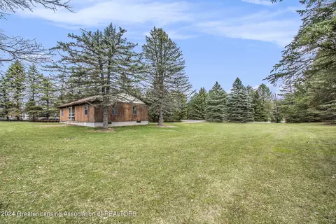 Exterior - 13620 Turner, Dewitt, MI 48820 photo 5 of 6