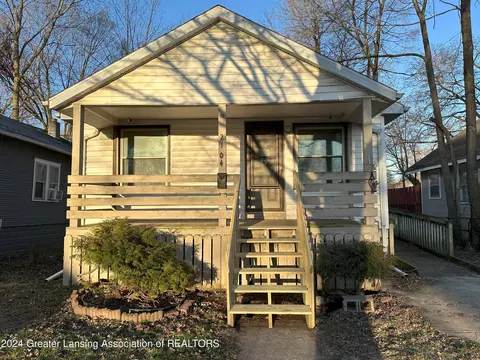 2104 Beal Ave, Lansing, MI 48910