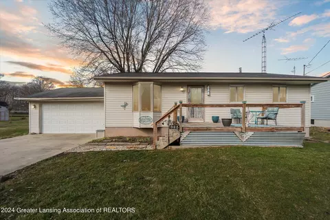 325 Dailey St, Fowlerville, MI 48836