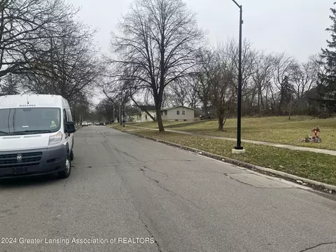 1004 Adrian, Jackson, MI 49203 photo 15