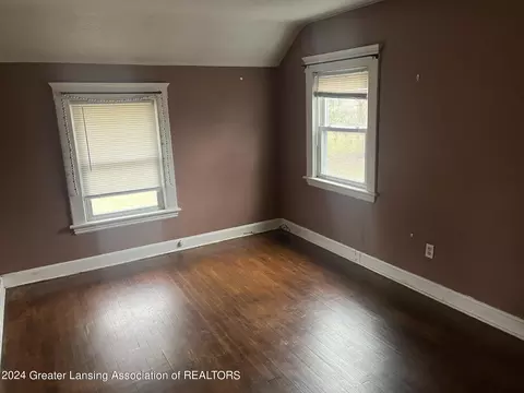 1004 Adrian, Jackson, MI 49203 photo 2
