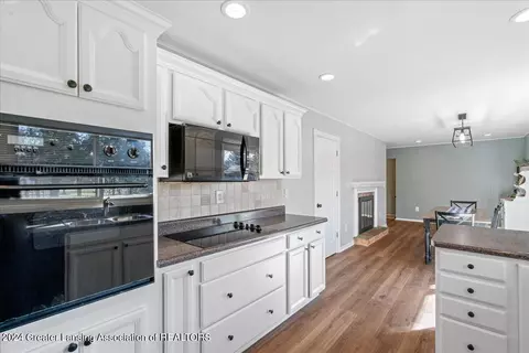 Kitchen - 314 S Circle Dr, Williamston, MI 48895 photo 1 of 5
