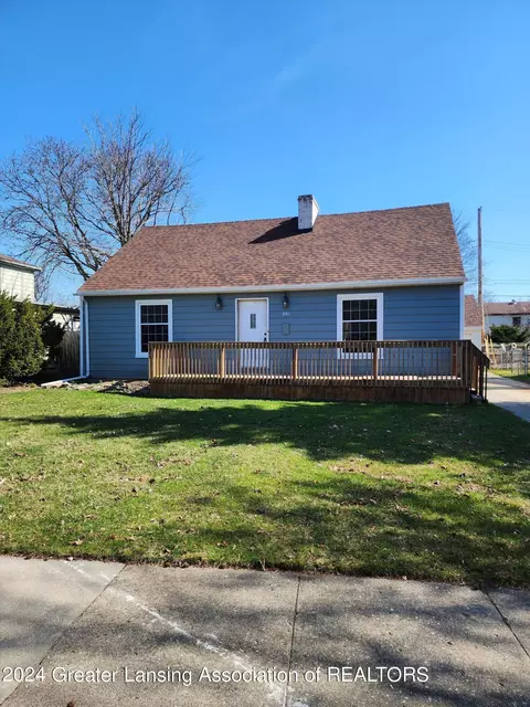 2511 Fairfax Rd, Lansing, MI 48910