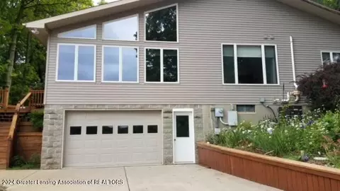 5340 Lake Dr, Owosso, MI 48867