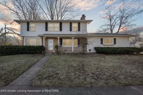 2615 Oban Rd, Lansing, MI 48911