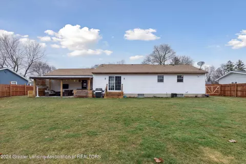 Exterior - 1217 Alpine Dr, Dewitt, MI 48820 photo 8 of 9