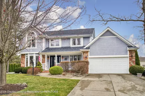 734 Cambridge Cir, Grand Blanc, MI 48439