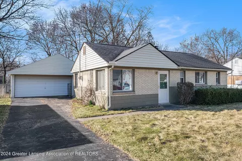 2322 Rollins St, Grand Blanc, MI 48439