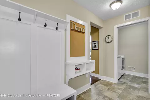 Entry Way - 1330 Sanborn Dr, Dewitt, MI 48820 photo 2 of 3